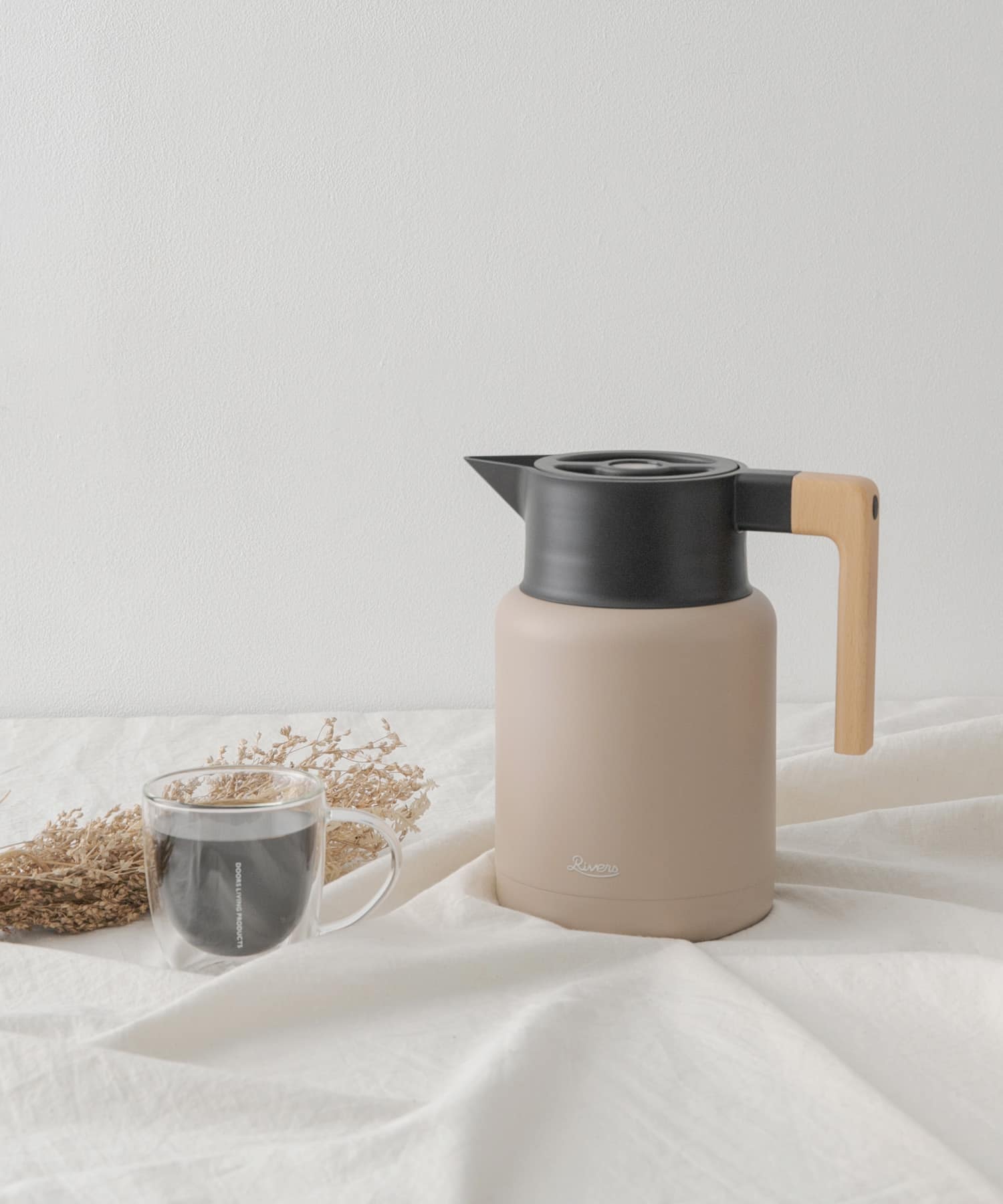 Beige Vacuum Pitcher