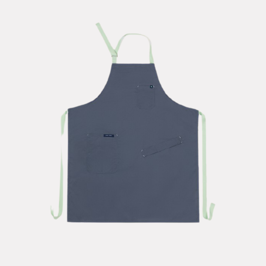 Lucio Verso Steel Blue Classic Apron / ​مئزر كلاسيكي أزرق حديدي من لوتشو ڤيرسو