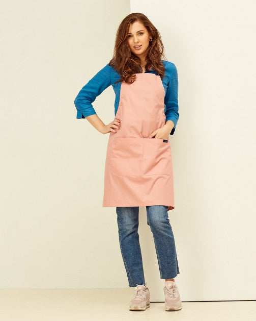 Lucio Verso Light Pink Classic Apron / ​مئزر كلاسيكي زهري فاتح من لوتشو ڤيرسو